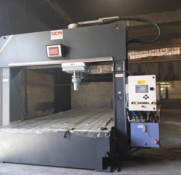 300-ton Hydraulic Gantry Flattening Press
