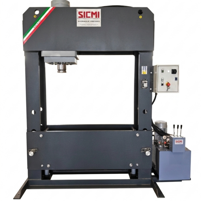 Hydraulic press with motorized table